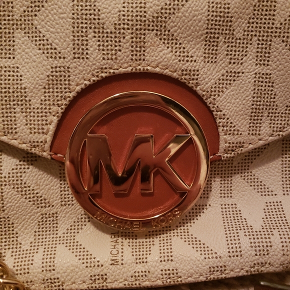 Michael Kors Handbag - Picture 2 of 3